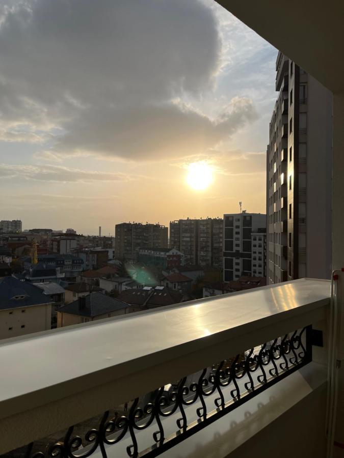 Central Luxury Apartment Pristina Exteriör bild