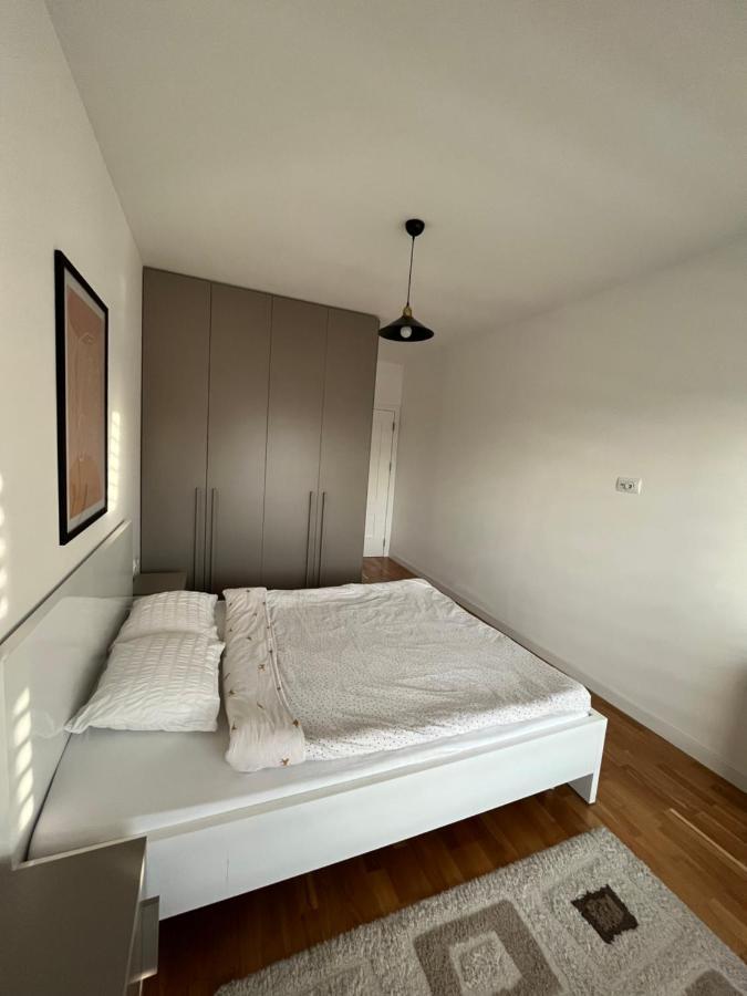 Central Luxury Apartment Pristina Exteriör bild
